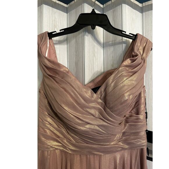 NWT La Femme Iridescent Off the Shoulder Chiffon Gown sz 14 - Picture 5 of 9